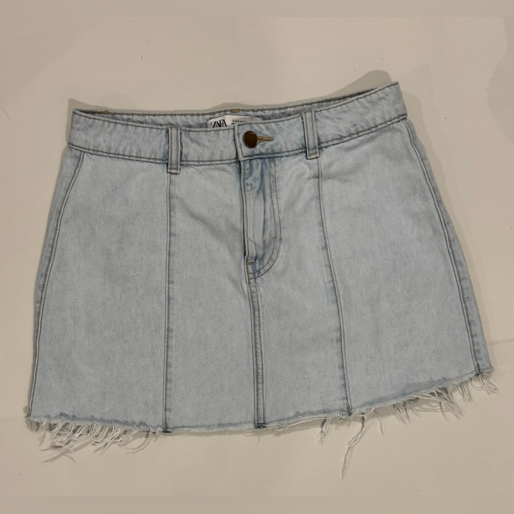 Zara Light Blue Mini Denim Skirt. Size Small